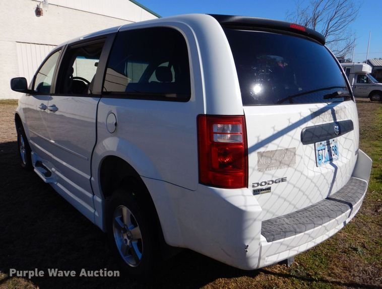 image for item LI9052 2010 Dodge Grand Caravan SE  handicap accessible van