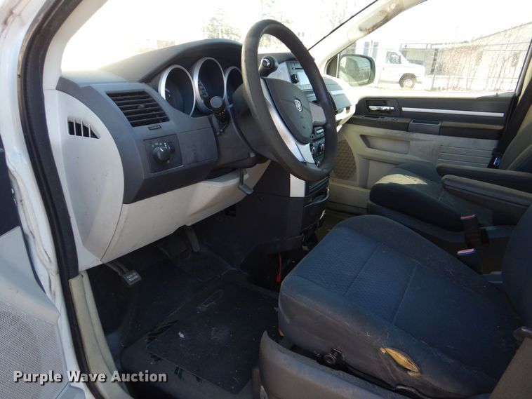 image for item LI9052 2010 Dodge Grand Caravan SE  handicap accessible van