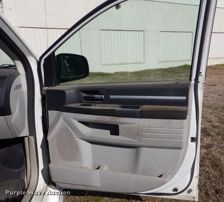 image for item LI9052 2010 Dodge Grand Caravan SE  handicap accessible van