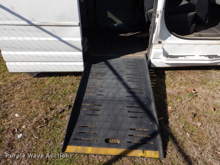 image for item LI9052 2010 Dodge Grand Caravan SE  handicap accessible van