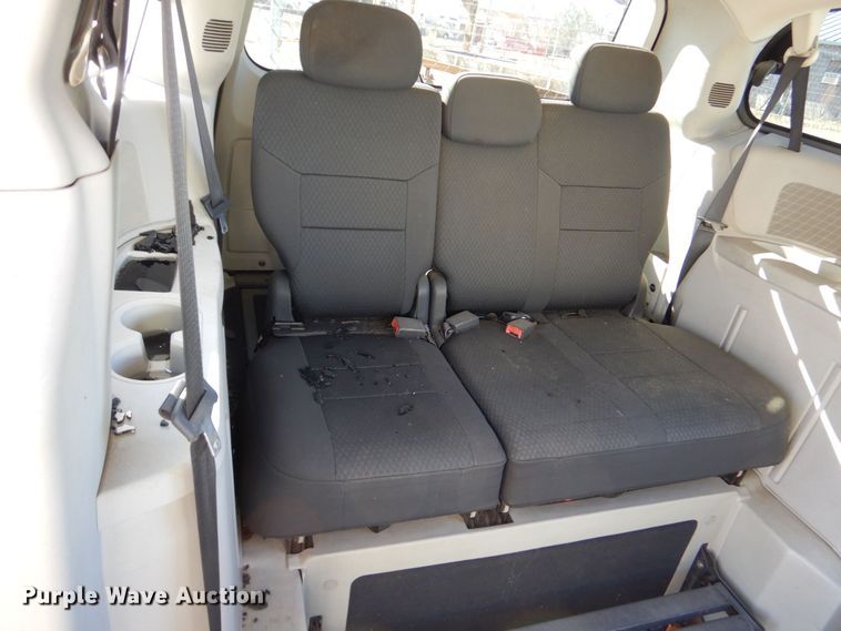 image for item LI9052 2010 Dodge Grand Caravan SE  handicap accessible van