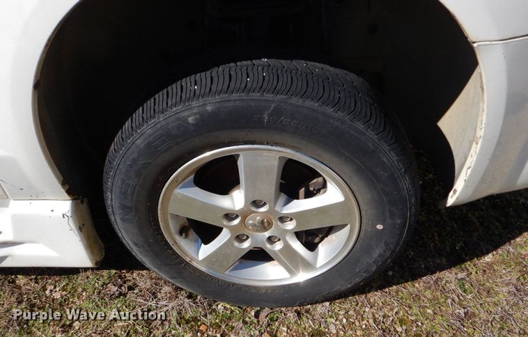 image for item LI9052 2010 Dodge Grand Caravan SE  handicap accessible van