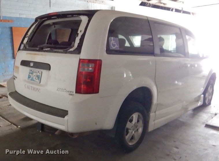 image for item LI9053 2010 Dodge Grand Caravan SE  handicap accessible van
