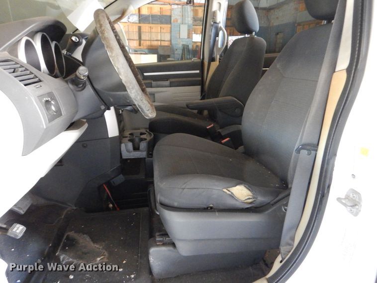 image for item LI9053 2010 Dodge Grand Caravan SE  handicap accessible van