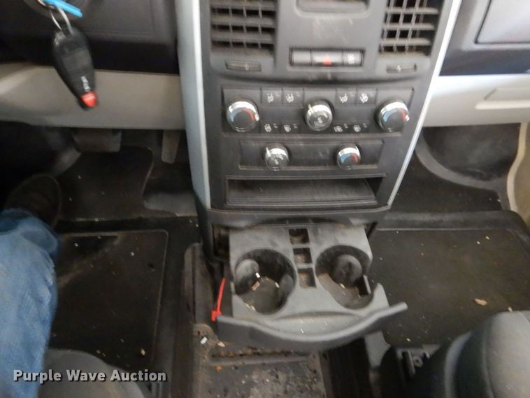 image for item LI9053 2010 Dodge Grand Caravan SE  handicap accessible van