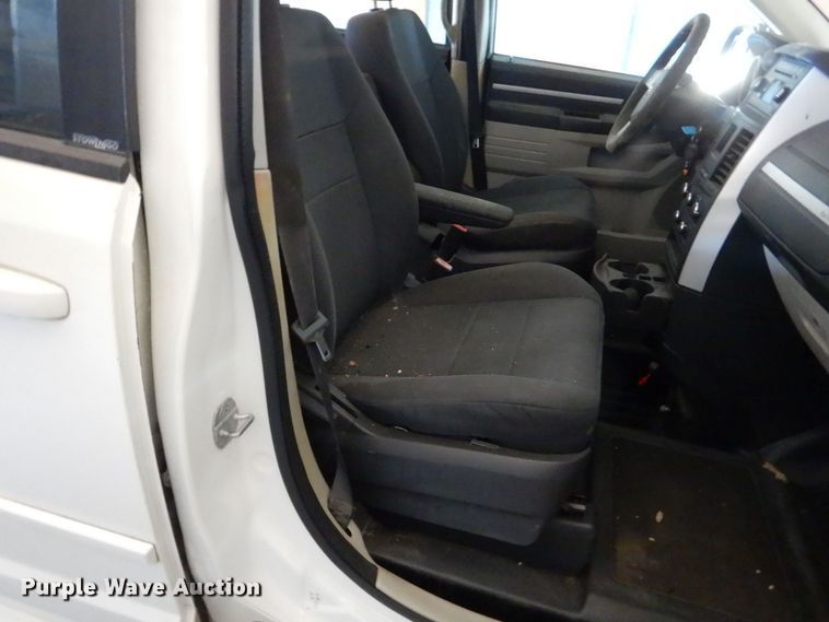 image for item LI9053 2010 Dodge Grand Caravan SE  handicap accessible van