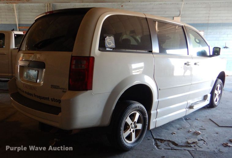 image for item LI9054 2010 Dodge Grand Caravan SE  handicap accessible van