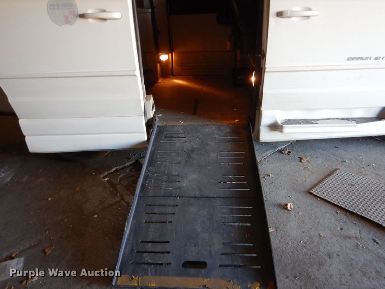 image for item LI9054 2010 Dodge Grand Caravan SE  handicap accessible van