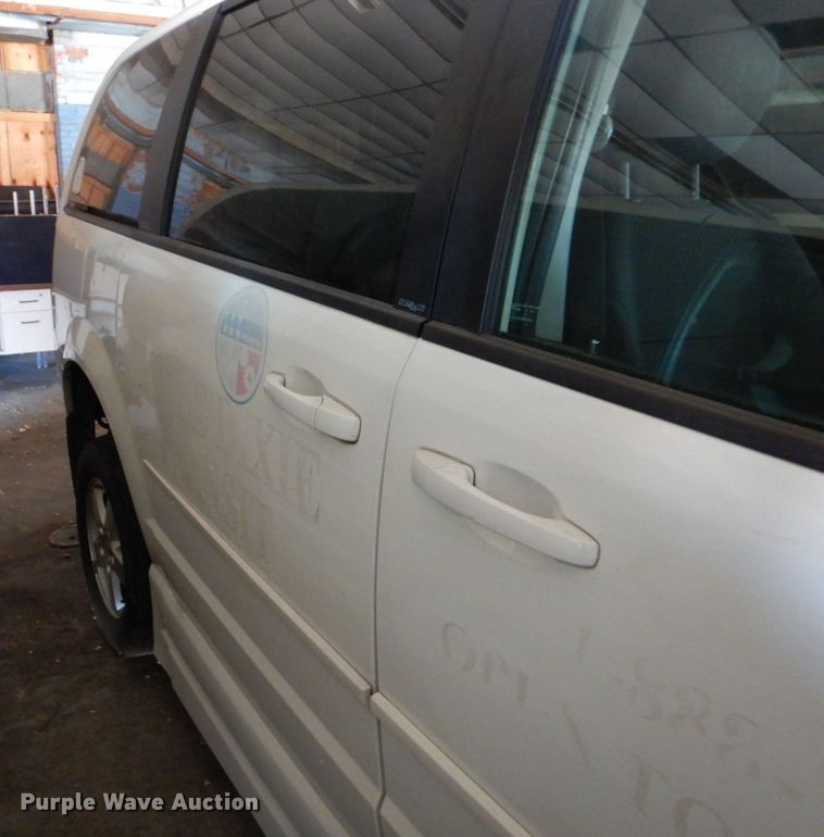 image for item LI9055 2010 Dodge Grand Caravan SE  handicap accessible van