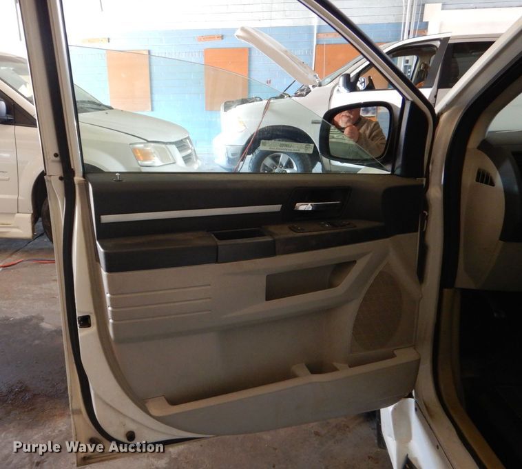 image for item LI9055 2010 Dodge Grand Caravan SE  handicap accessible van