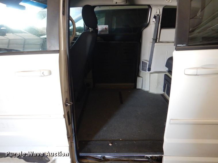 image for item LI9055 2010 Dodge Grand Caravan SE  handicap accessible van