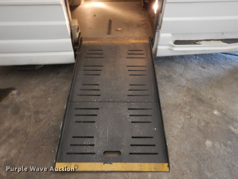 image for item LI9056 2010 Dodge Grand Caravan SE  handicap accessible van