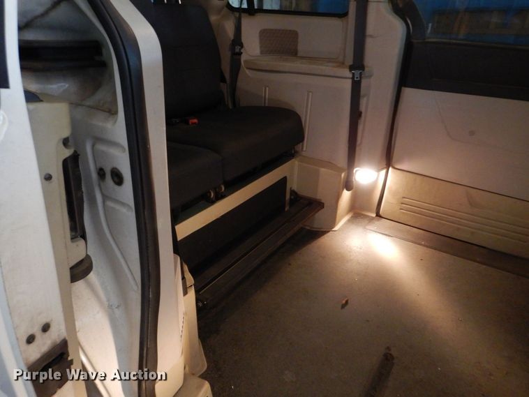 image for item LI9056 2010 Dodge Grand Caravan SE  handicap accessible van