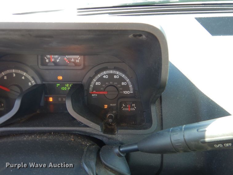 image for item LI9057 2012 VPG MV-1  handicap accessible van