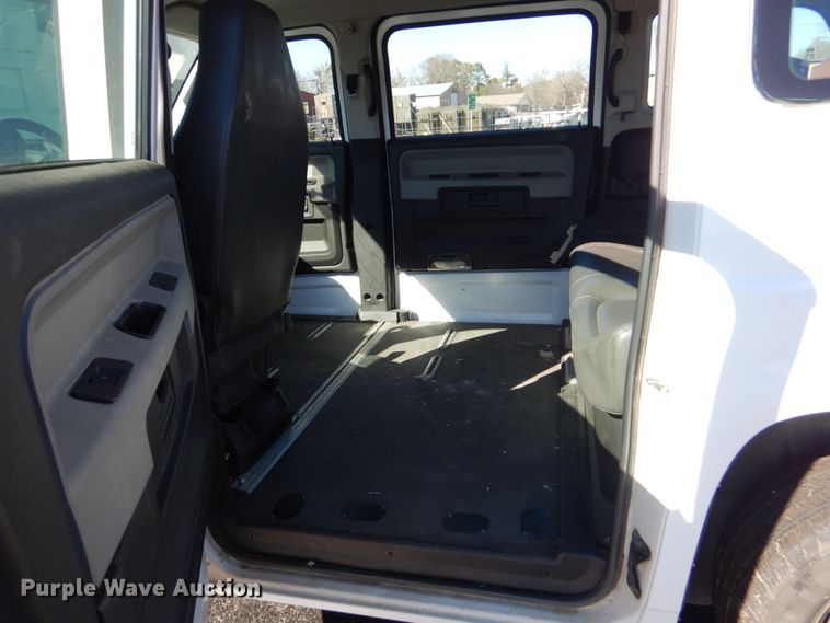 image for item LI9057 2012 VPG MV-1  handicap accessible van