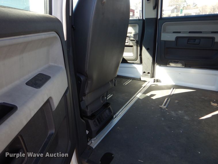 image for item LI9057 2012 VPG MV-1  handicap accessible van