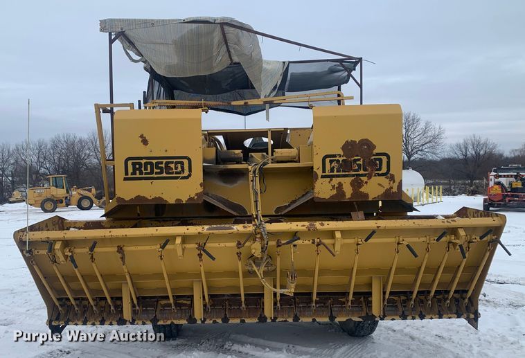 image for item LI9063 Roscoe SPRHH  chip spreader