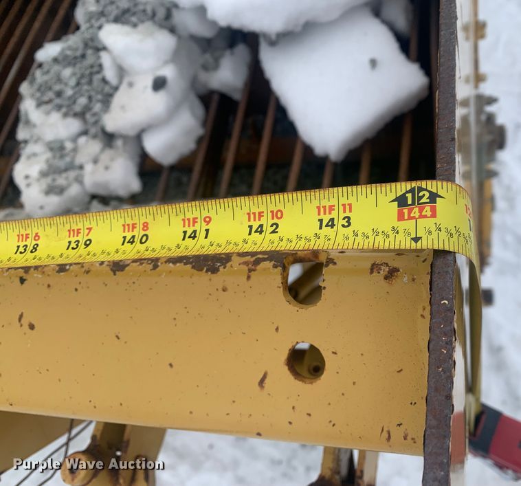 image for item LI9063 Roscoe SPRHH  chip spreader