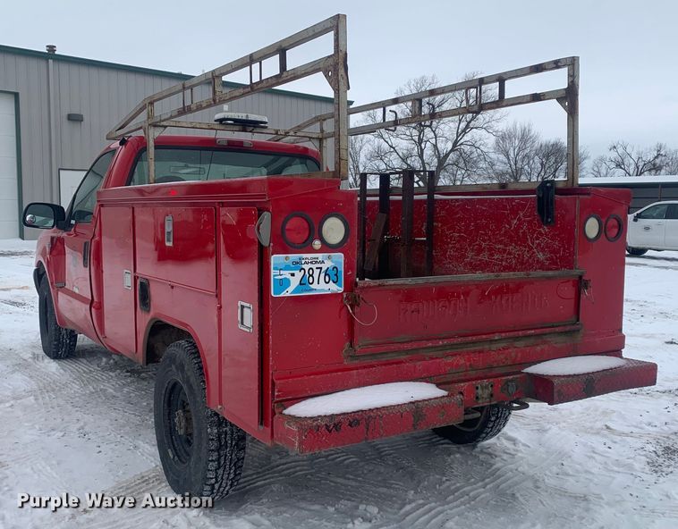 image for item LI9064 1999 Ford F250 Super Duty  utility bed pickup truck