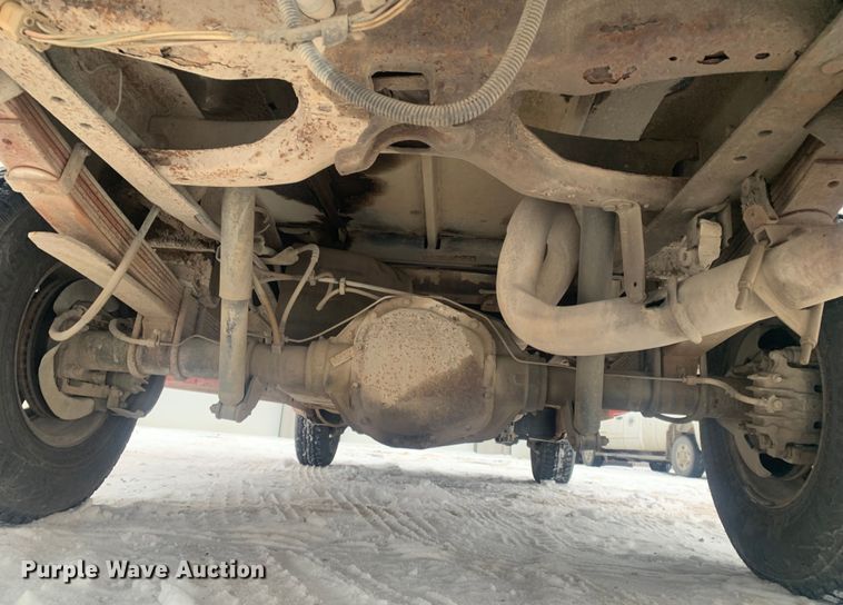 image for item LI9064 1999 Ford F250 Super Duty  utility bed pickup truck