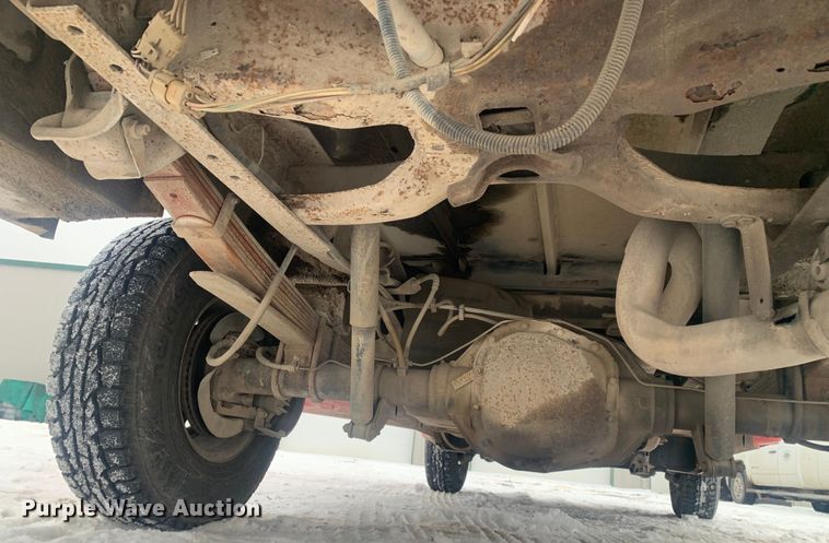 image for item LI9064 1999 Ford F250 Super Duty  utility bed pickup truck