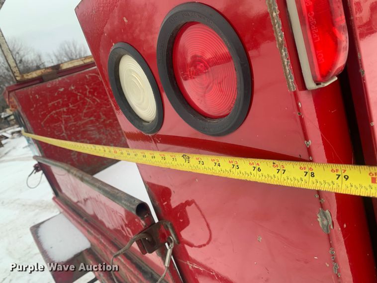 image for item LI9064 1999 Ford F250 Super Duty  utility bed pickup truck