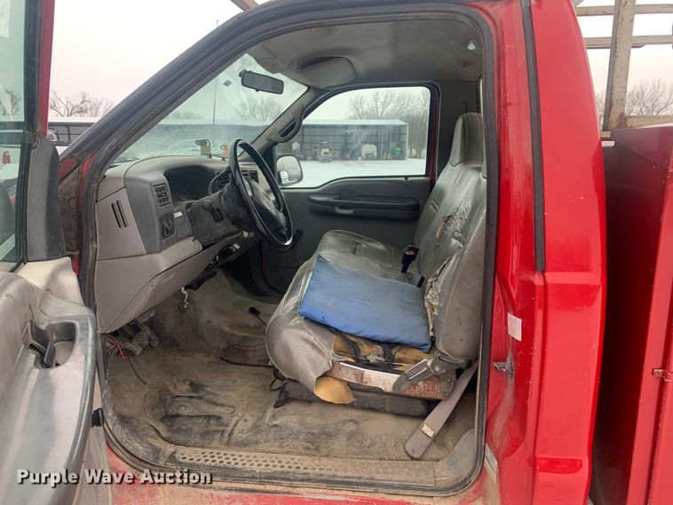 image for item LI9064 1999 Ford F250 Super Duty  utility bed pickup truck