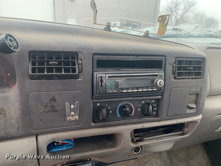 image for item LI9064 1999 Ford F250 Super Duty  utility bed pickup truck