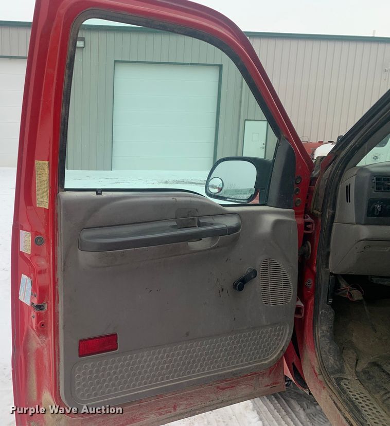 image for item LI9064 1999 Ford F250 Super Duty  utility bed pickup truck