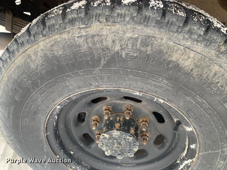 image for item LI9064 1999 Ford F250 Super Duty  utility bed pickup truck