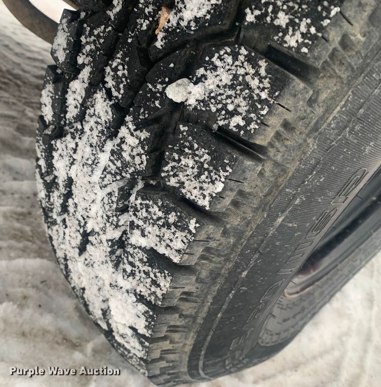 image for item LI9064 1999 Ford F250 Super Duty  utility bed pickup truck