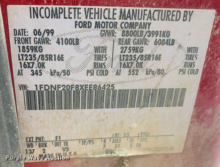 image for item LI9064 1999 Ford F250 Super Duty  utility bed pickup truck