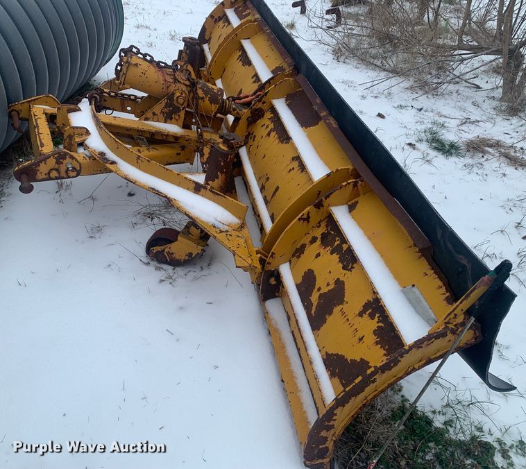 image for item LI9065 Valk Manufacturing RV112-75  snow plow