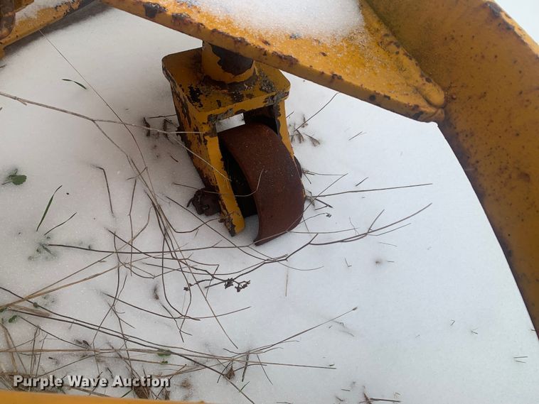 image for item LI9065 Valk Manufacturing RV112-75  snow plow