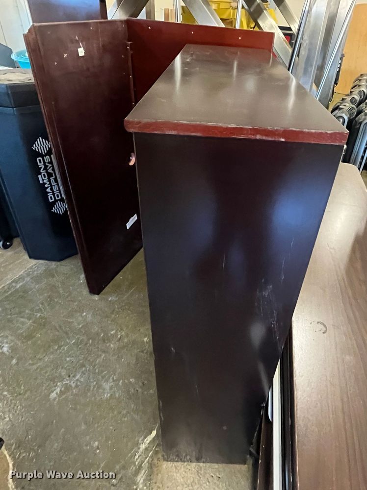 image for item LP9801 (4) desks