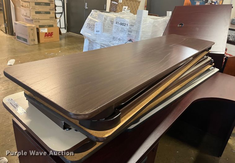 image for item LP9802 Approximately 13 tables