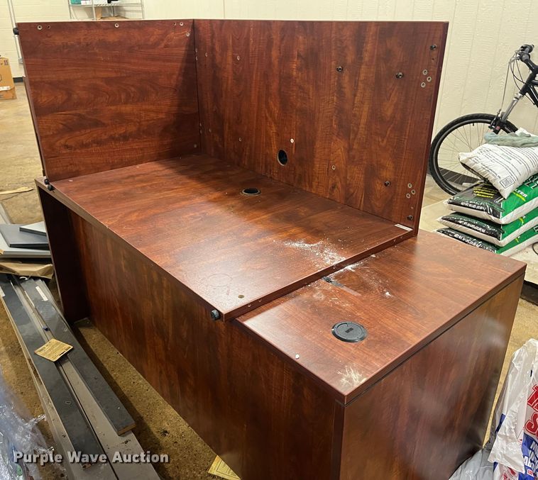 image for item LP9802 Approximately 13 tables