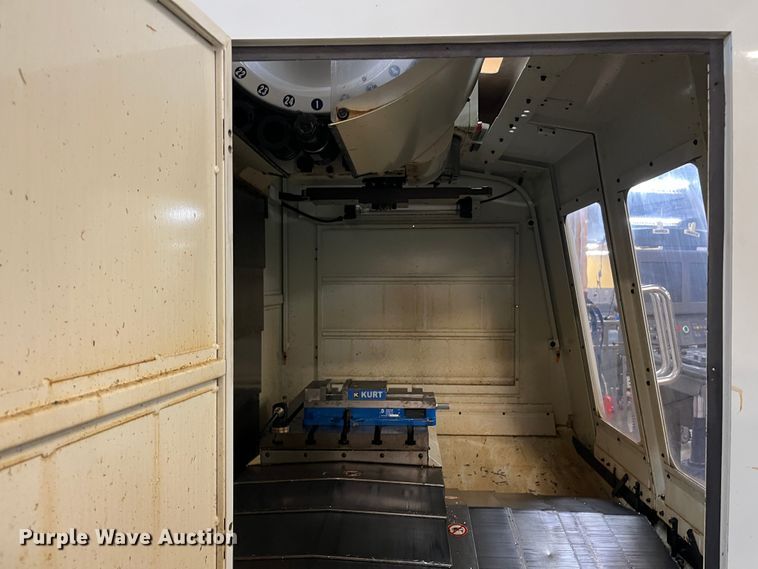 image for item LP9812 Hurco VMX24  milling machine