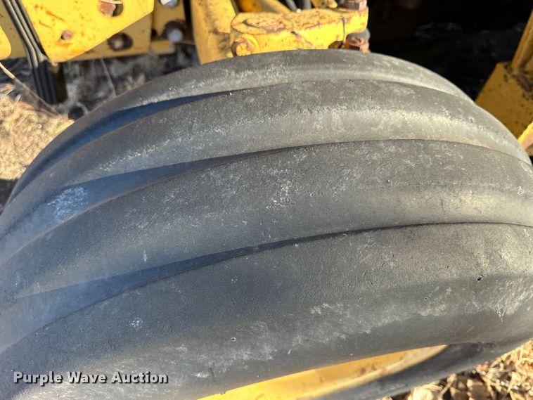 image for item LT9370 Massey Ferguson  tractor