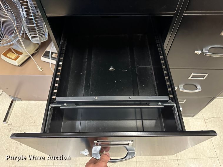 image for item LT9398 Office furniture