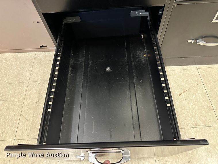 image for item LT9398 Office furniture