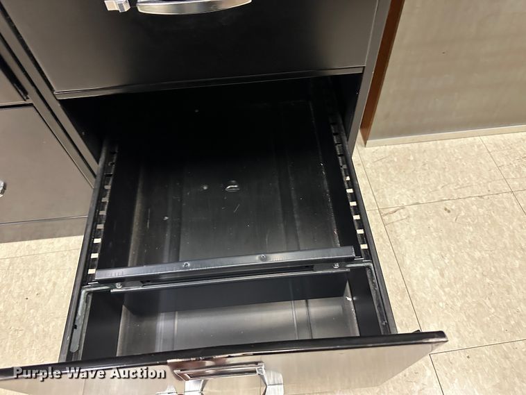 image for item LT9398 Office furniture