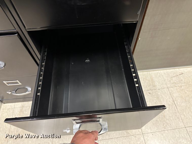 image for item LT9398 Office furniture