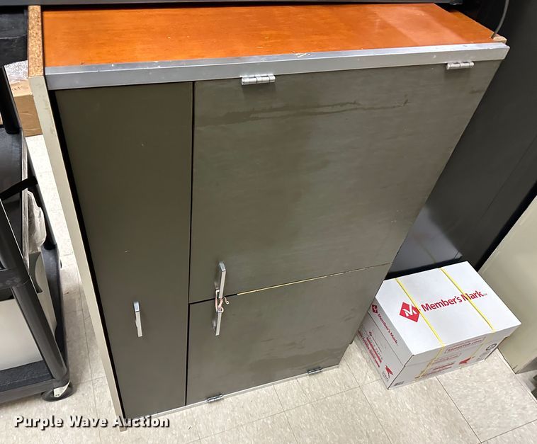 image for item LT9398 Office furniture