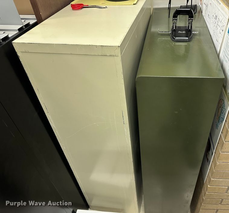 image for item LT9398 Office furniture