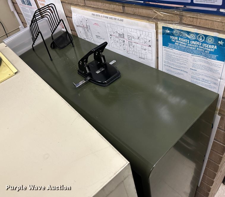 image for item LT9398 Office furniture