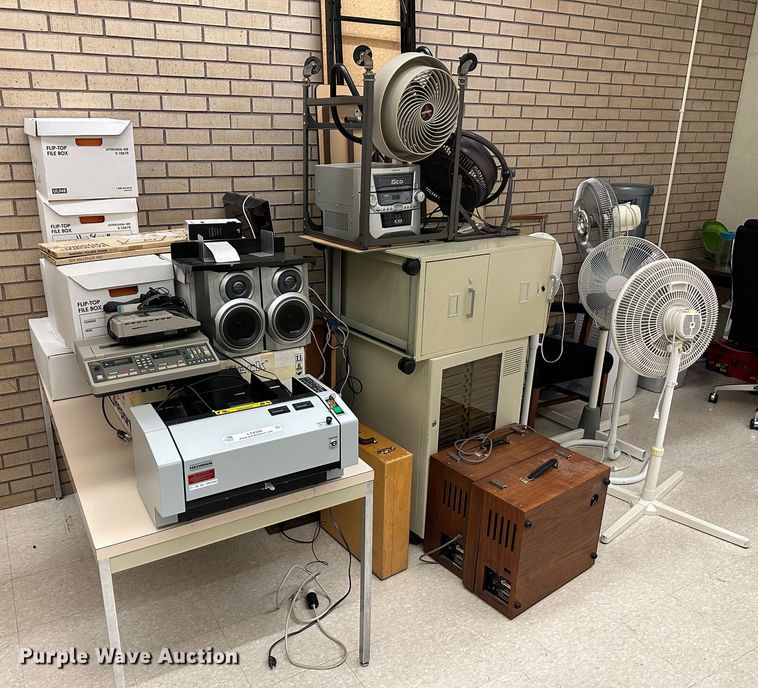 image for item LT9399 Office furniture