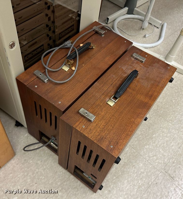 image for item LT9399 Office furniture