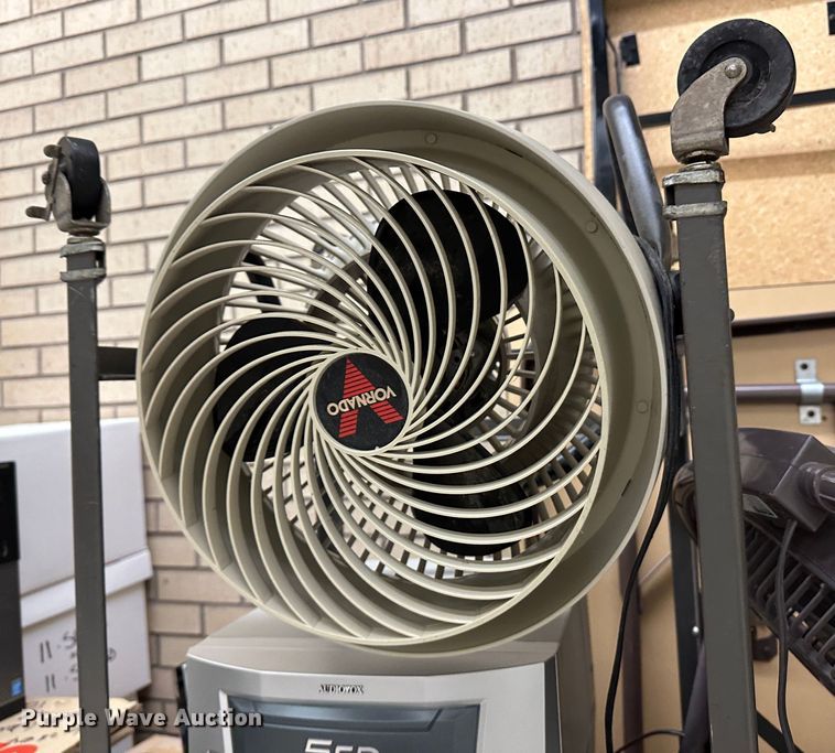 image for item LT9399 Office furniture