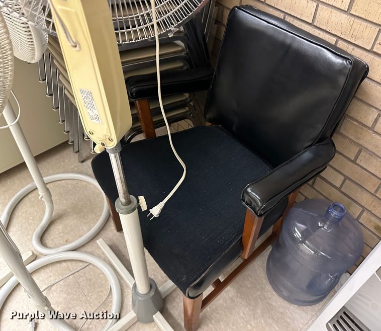 image for item LT9399 Office furniture